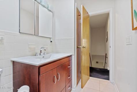 8 Wedge Road Delmar NY 12054