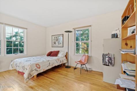 8 Wedge Road Delmar NY 12054