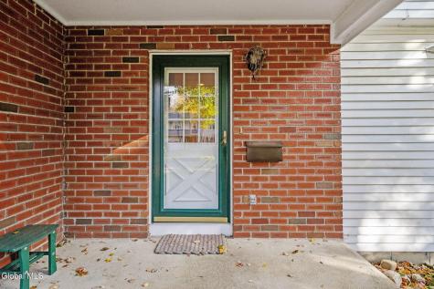 8 Wedge Road Delmar NY 12054