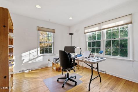 8 Wedge Road Delmar NY 12054