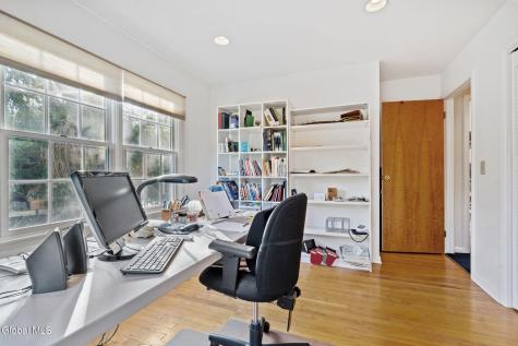 8 Wedge Road Delmar NY 12054