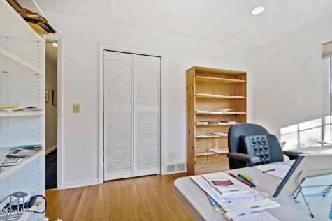 8 Wedge Road Delmar NY 12054