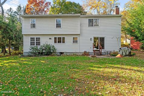 8 Wedge Road Delmar NY 12054