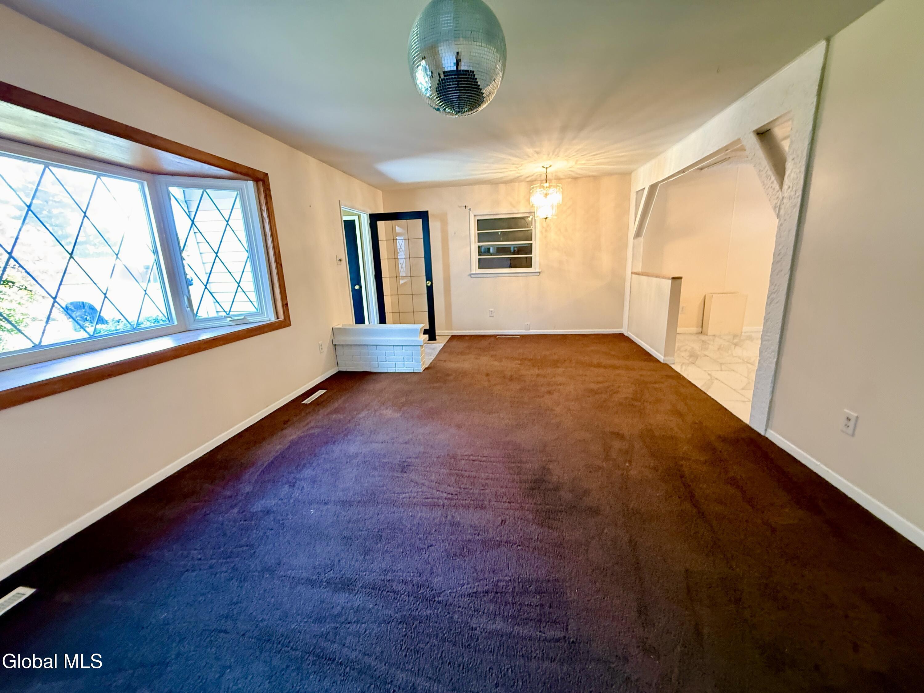 8 Martingale Drive Albany NY 12205