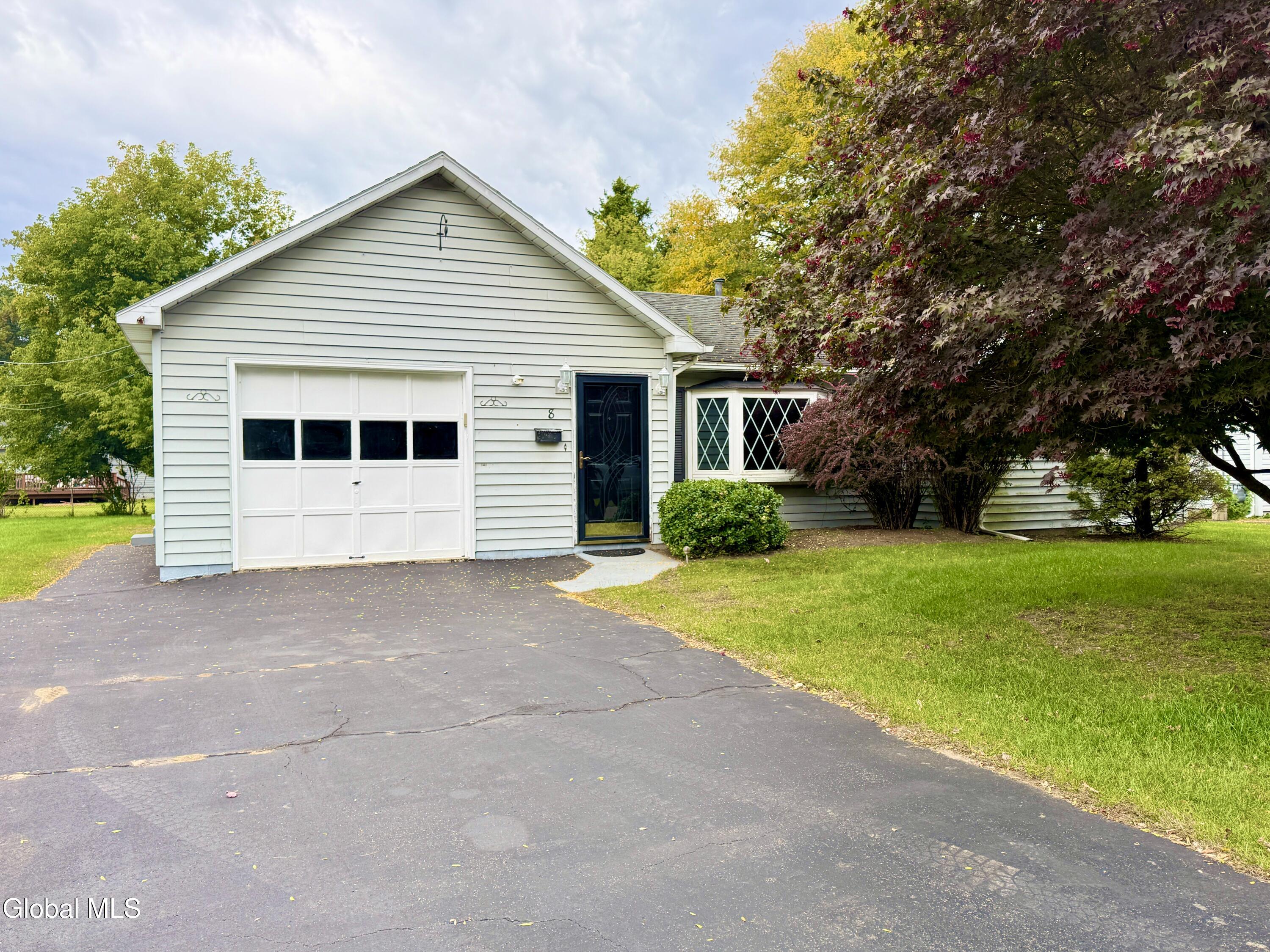 8 Martingale Drive Albany NY 12205