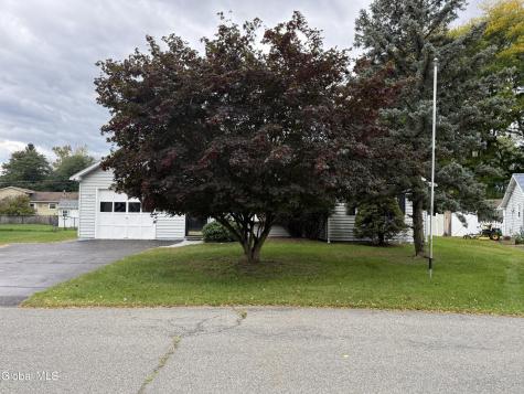 8 Martingale Drive Albany NY 12205