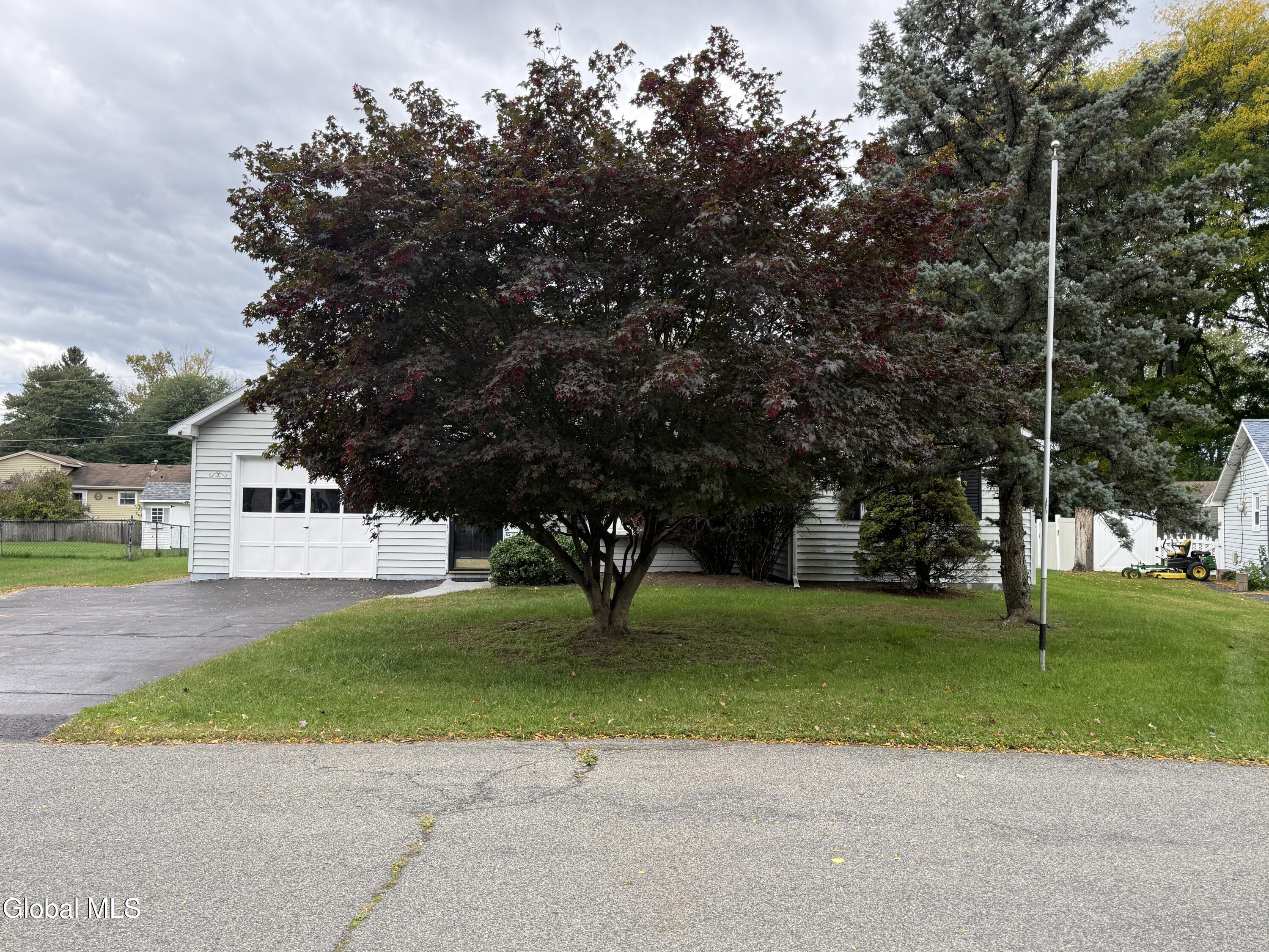 8 Martingale Drive Albany NY 12205