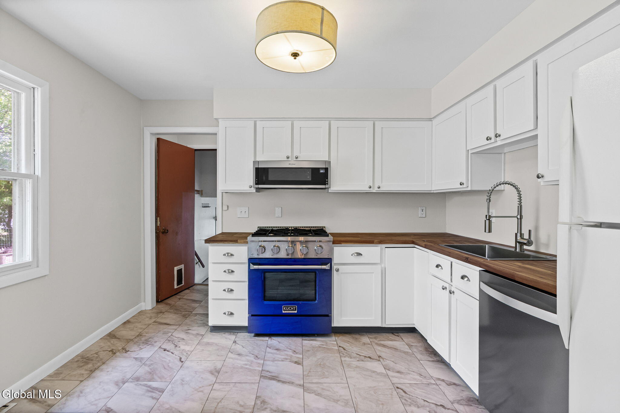 118 E Poplar Drive Delmar NY 12054