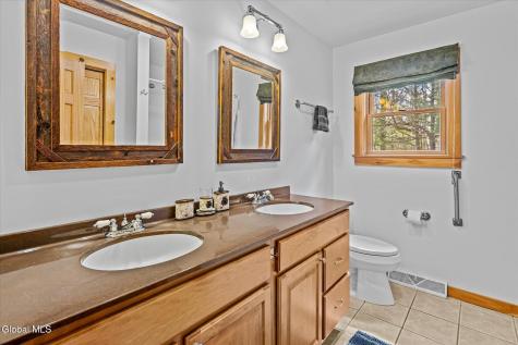 5 Kingsley Lane Chestertown NY 12817