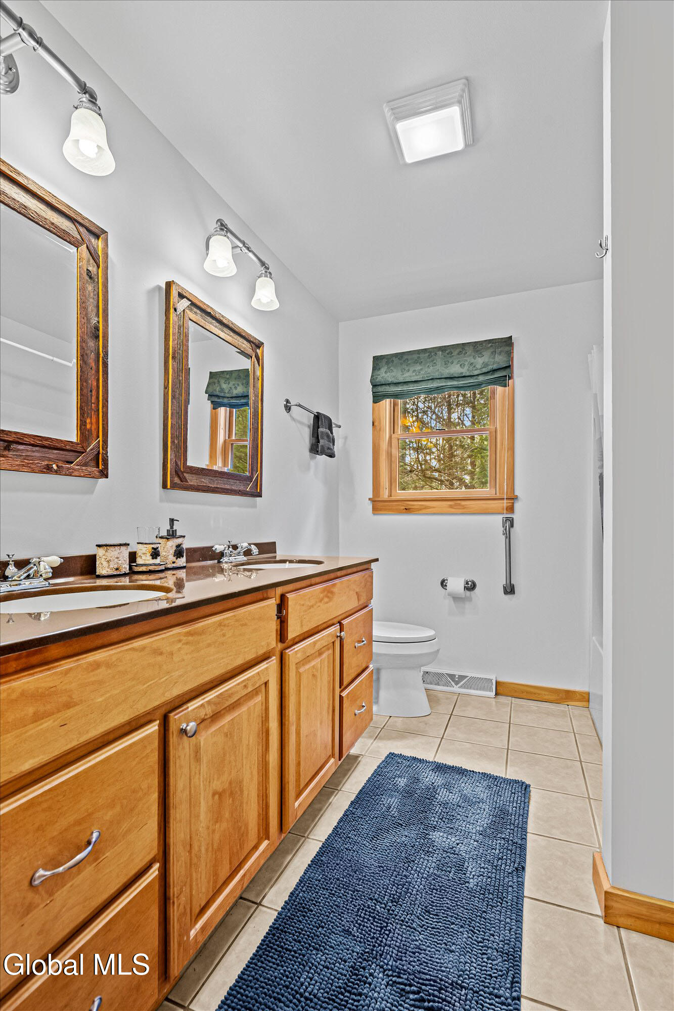 5 Kingsley Lane Chestertown NY 12817