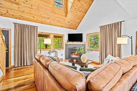 5 Kingsley Lane Chestertown NY 12817