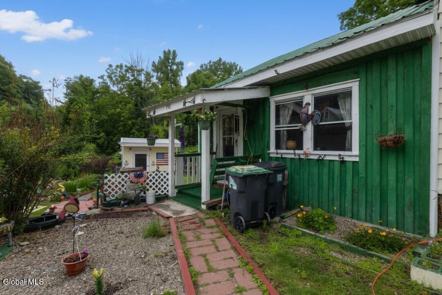 772 Saratoga Road Gansevoort NY 12831