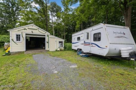 772 Saratoga Road Gansevoort NY 12831