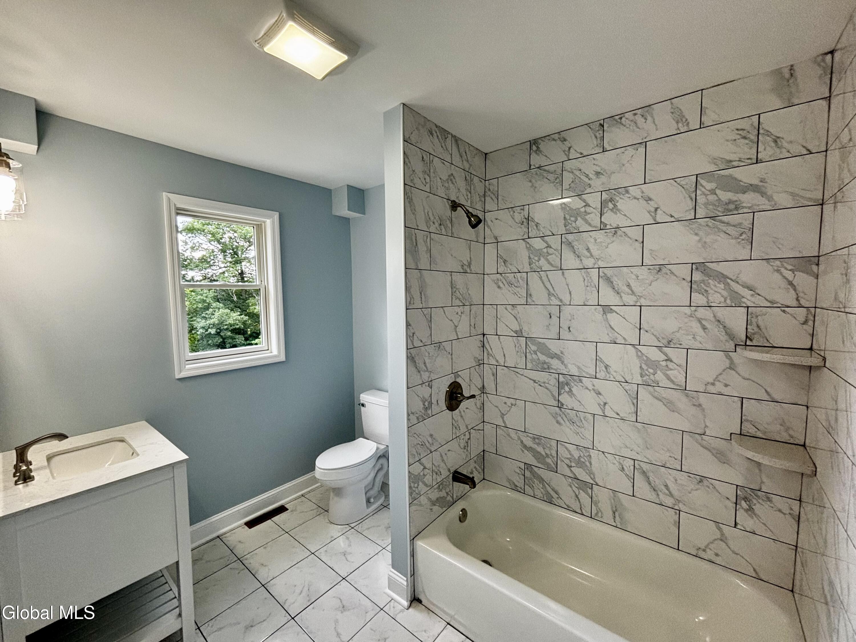 2523 Grandview Avenue Niskayuna NY 12309