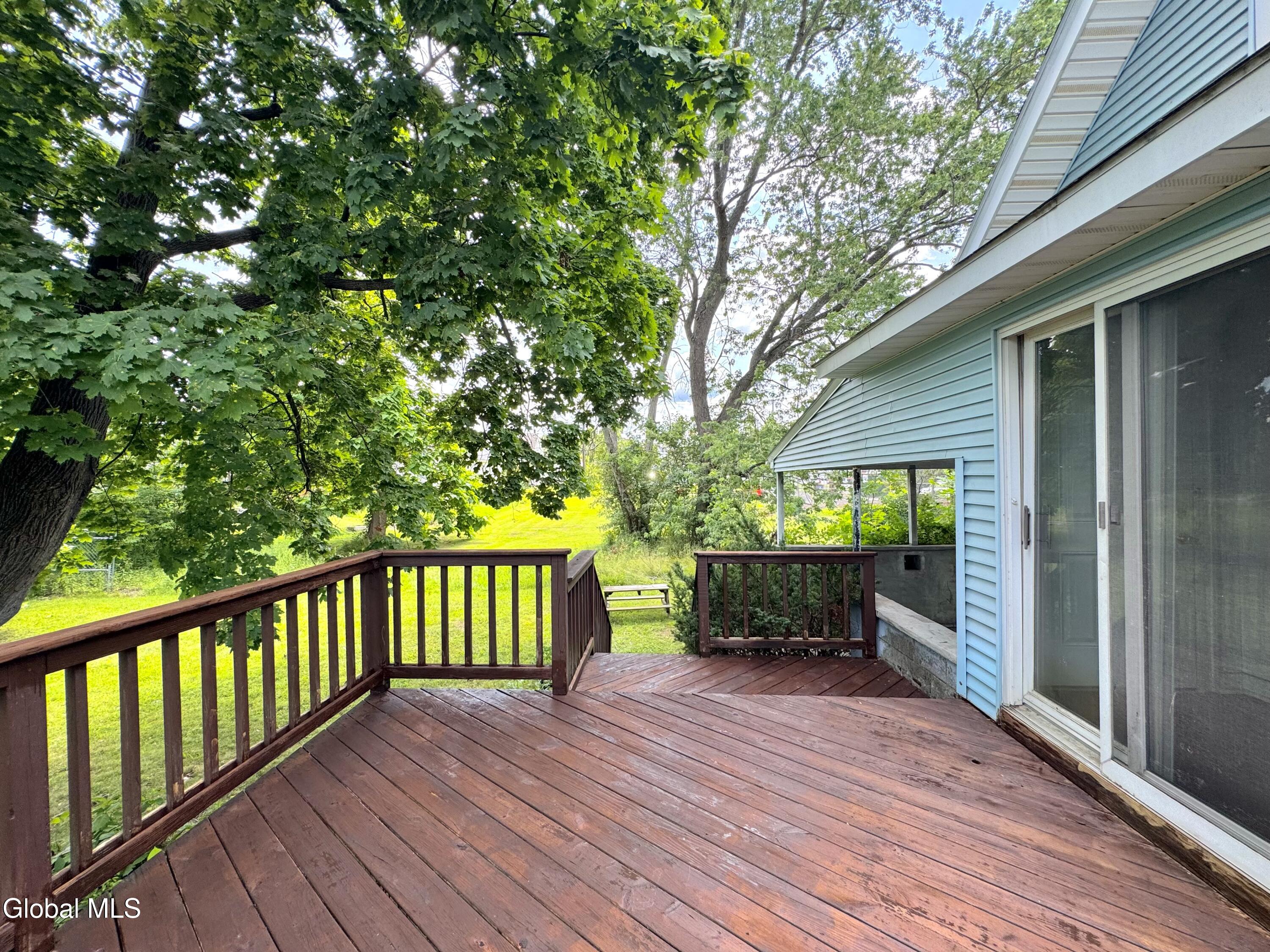 2 Mcconnell Avenue Ravena NY 12143