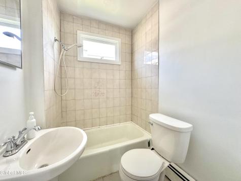 2 Mcconnell Avenue Ravena NY 12143