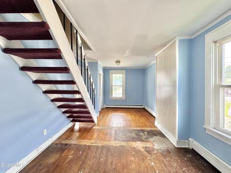 2 Mcconnell Avenue Ravena NY 12143