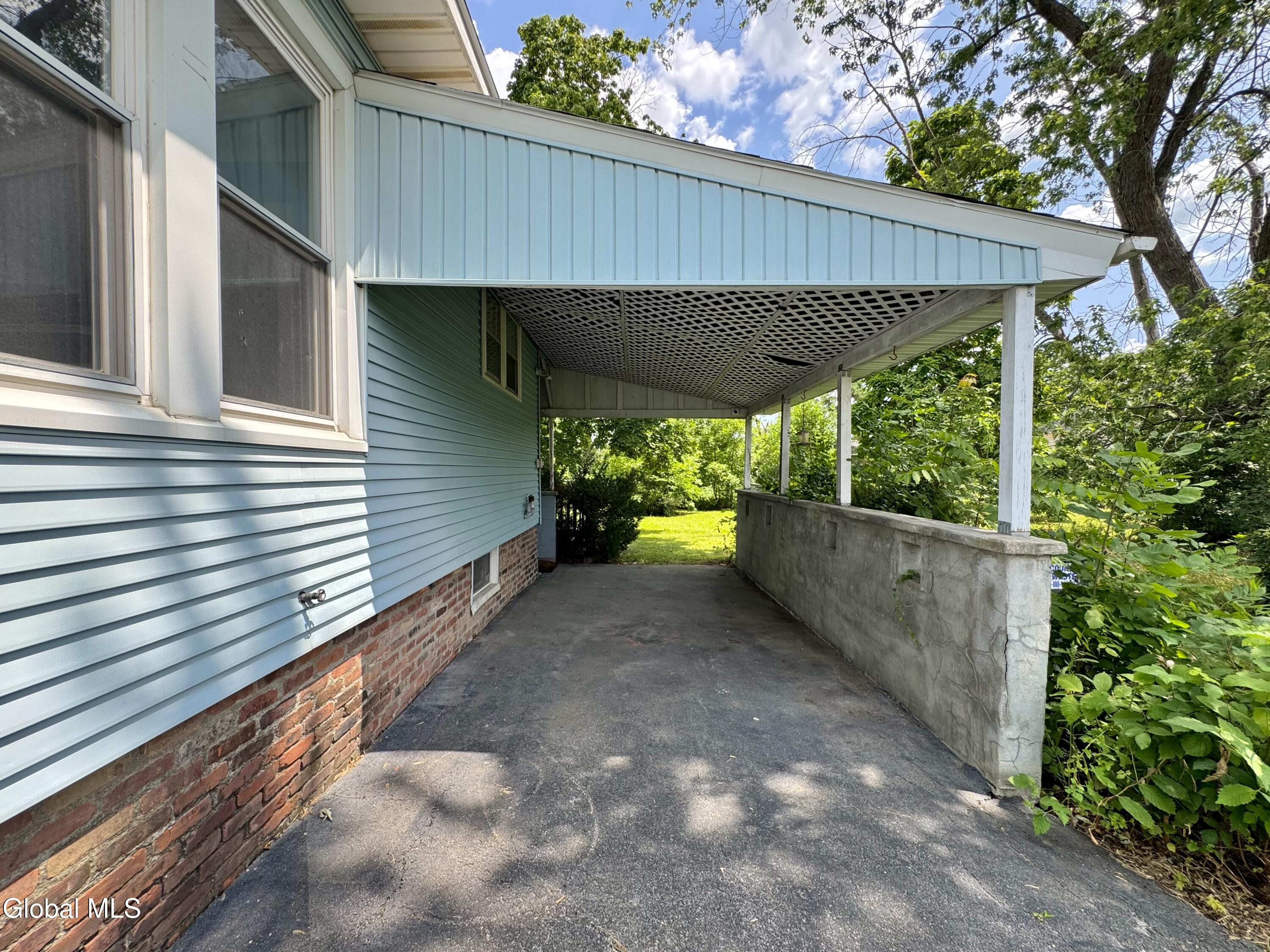 2 Mcconnell Avenue Ravena NY 12143