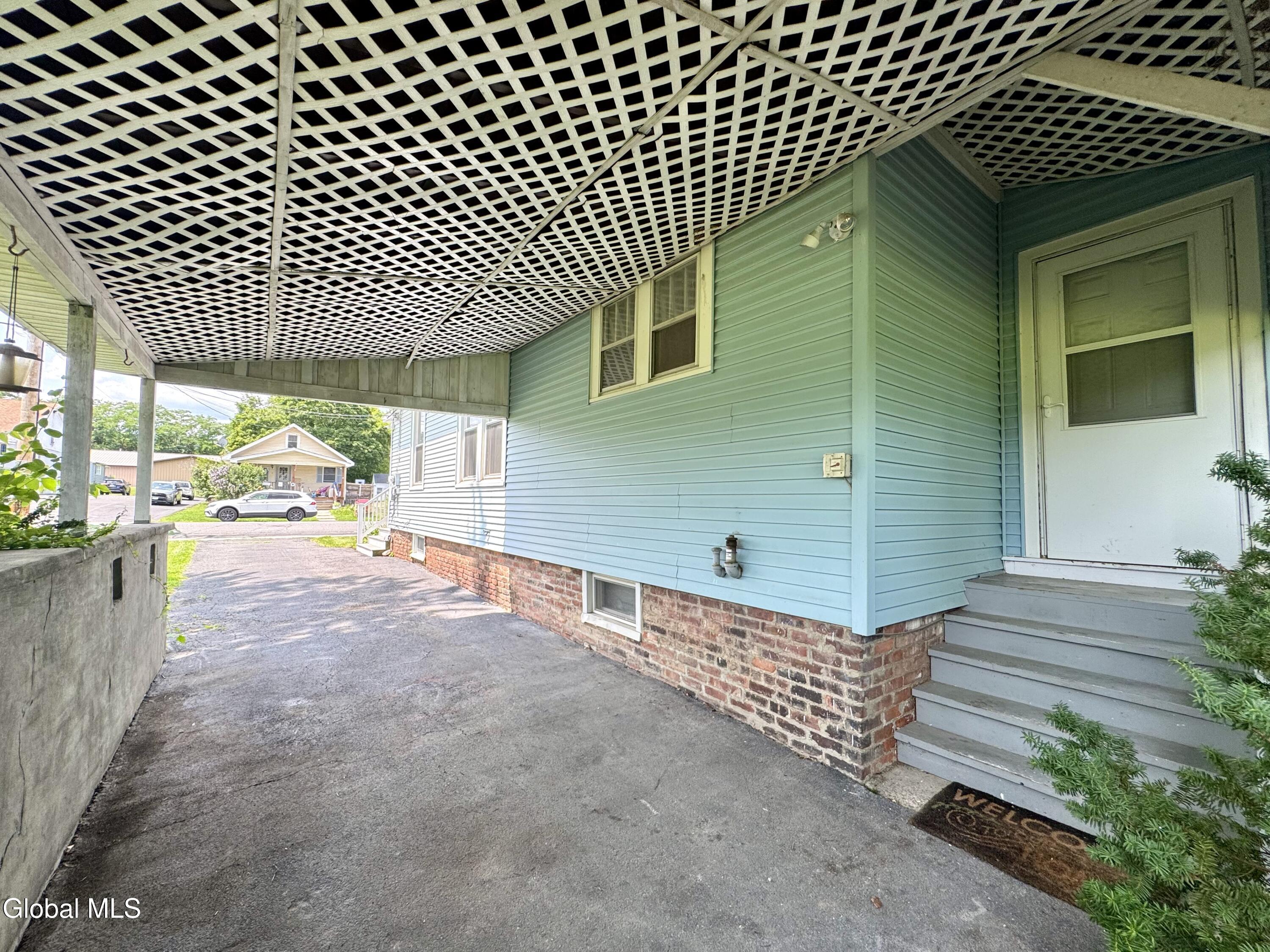 2 Mcconnell Avenue Ravena NY 12143