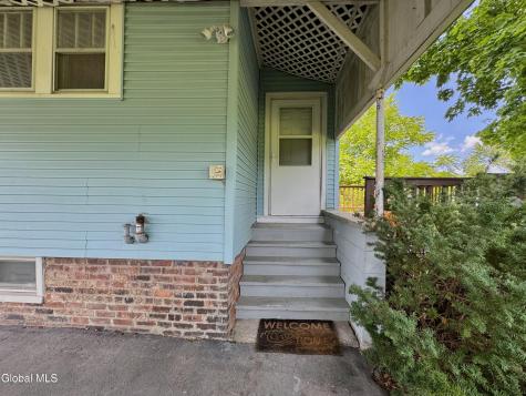 2 Mcconnell Avenue Ravena NY 12143