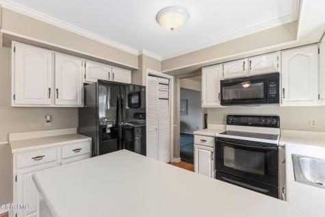 63 Aspen Circle Albany NY 12208