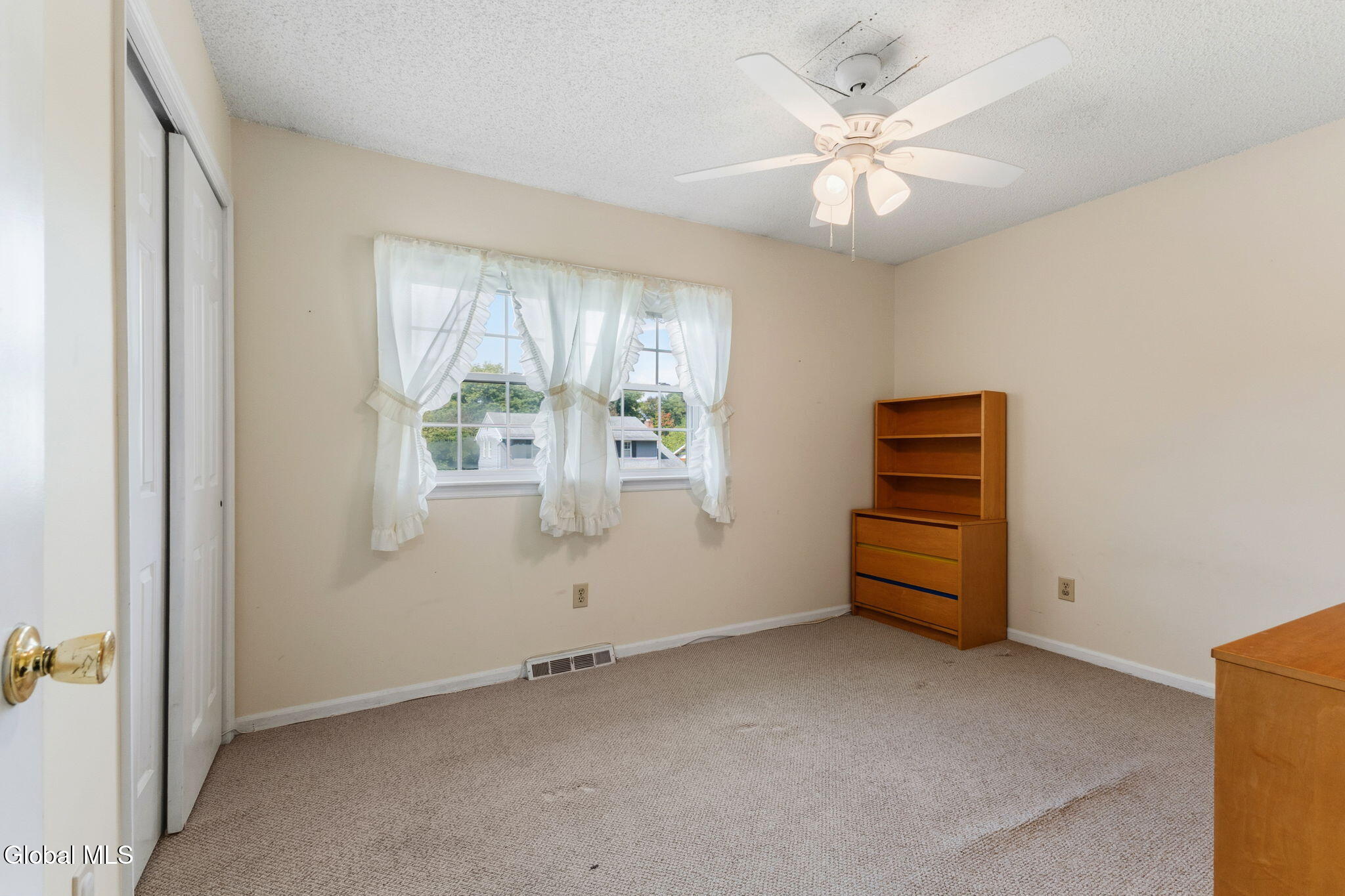 63 Aspen Circle Albany NY 12208