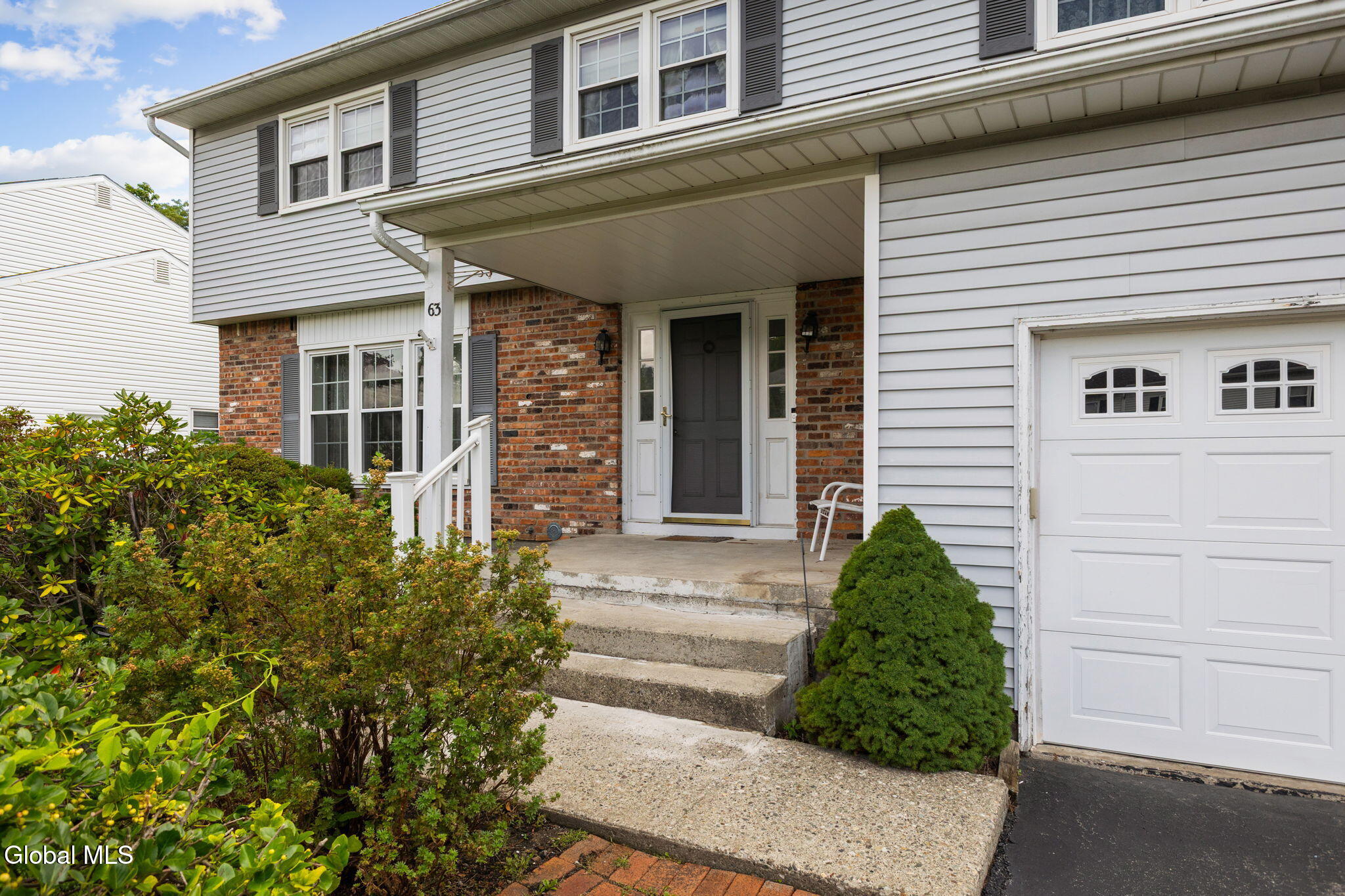 63 Aspen Circle Albany NY 12208