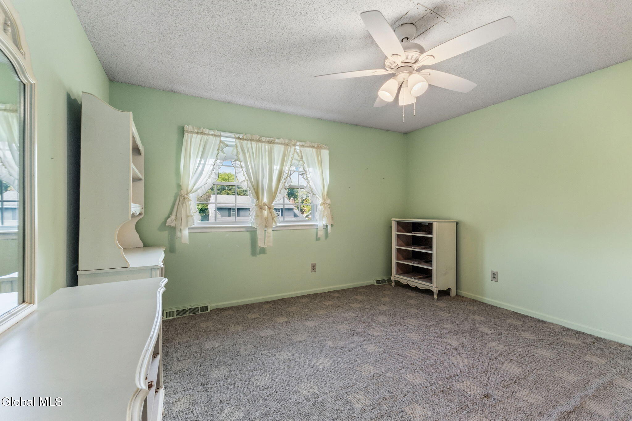 63 Aspen Circle Albany NY 12208