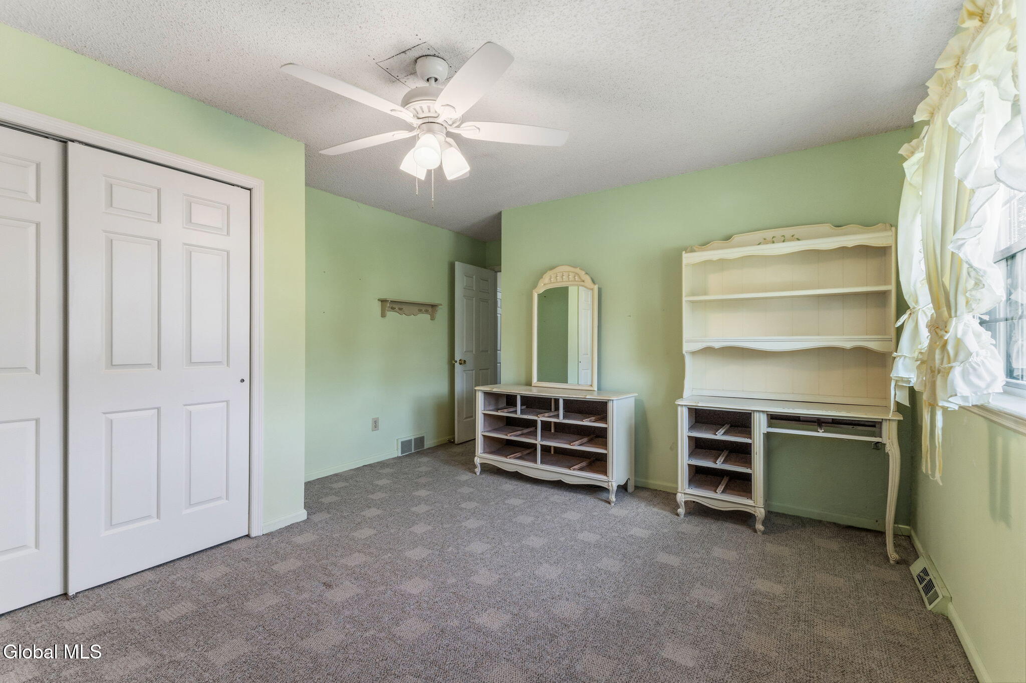 63 Aspen Circle Albany NY 12208