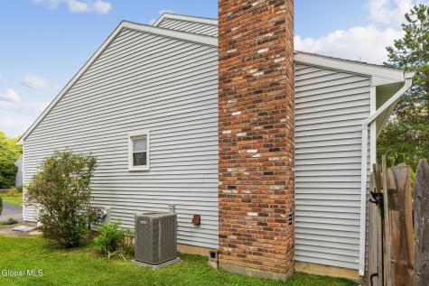 63 Aspen Circle Albany NY 12208
