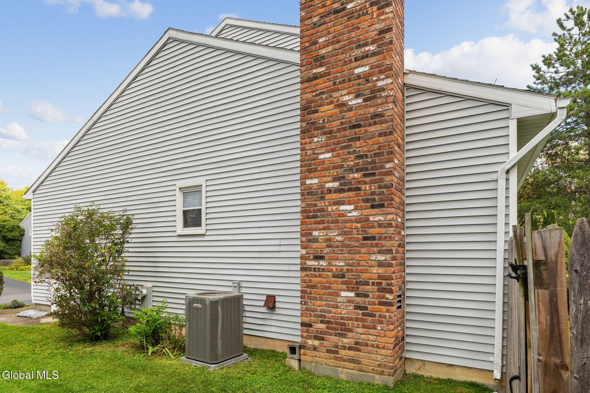 63 Aspen Circle Albany NY 12208