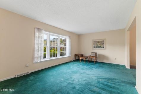 63 Aspen Circle Albany NY 12208