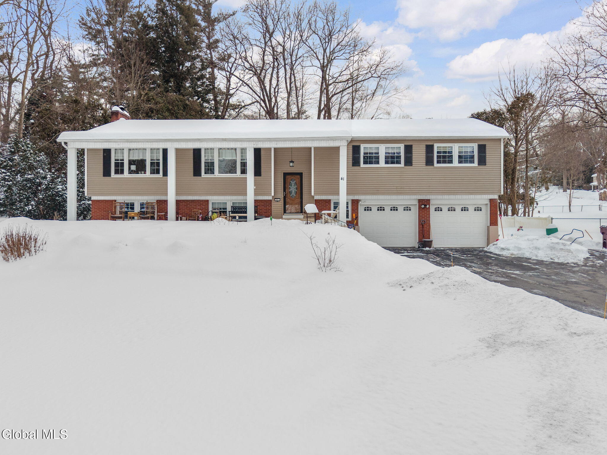 41 Walden Glen Ballston Lake NY 12019