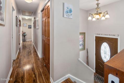 41 Walden Glen Ballston Lake NY 12019