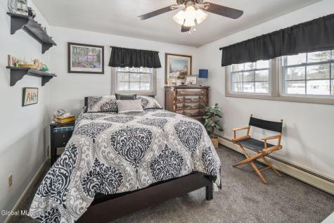 41 Walden Glen Ballston Lake NY 12019