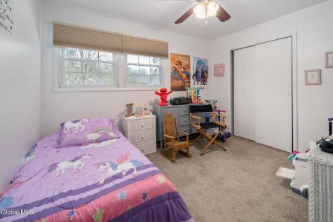 41 Walden Glen Ballston Lake NY 12019