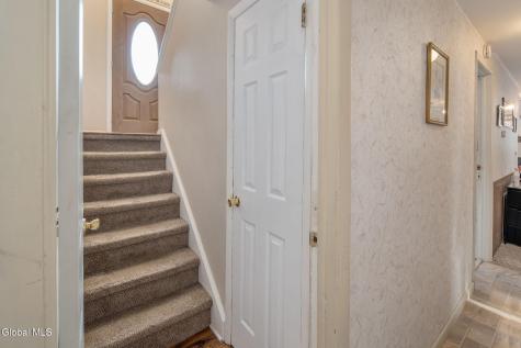 41 Walden Glen Ballston Lake NY 12019