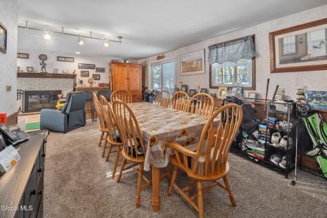 41 Walden Glen Ballston Lake NY 12019