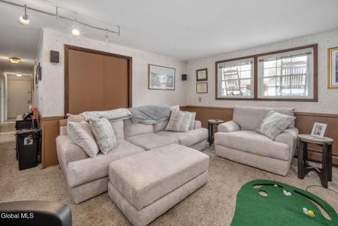 41 Walden Glen Ballston Lake NY 12019