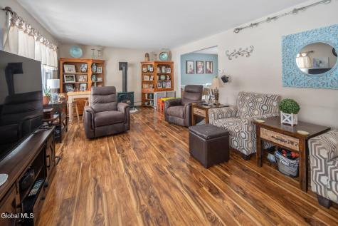 41 Walden Glen Ballston Lake NY 12019