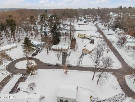 41 Walden Glen Ballston Lake NY 12019