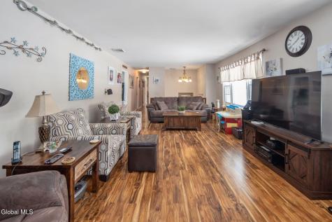 41 Walden Glen Ballston Lake NY 12019