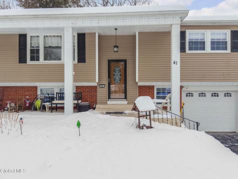 41 Walden Glen Ballston Lake NY 12019