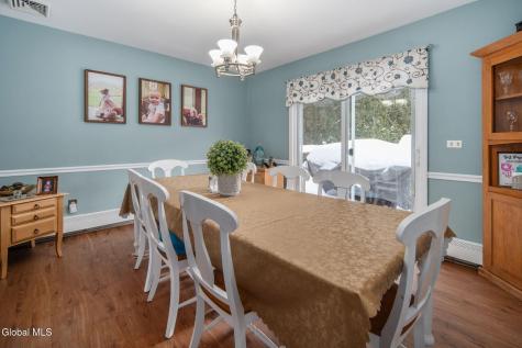 41 Walden Glen Ballston Lake NY 12019