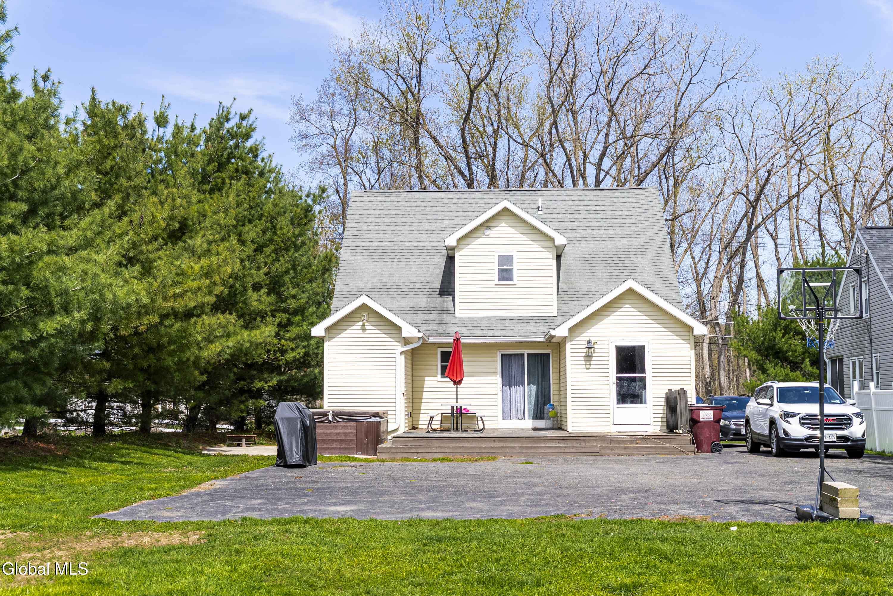 542 Hudson River Road Waterford NY 12188