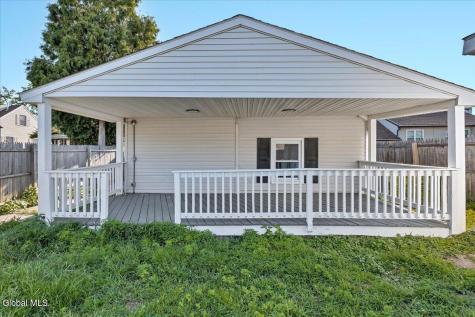 1379 Evergreen Avenue Rotterdam NY 12306