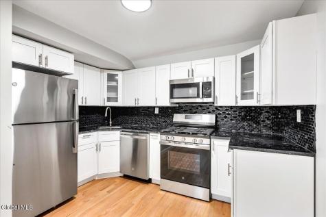 1379 Evergreen Avenue Rotterdam NY 12306