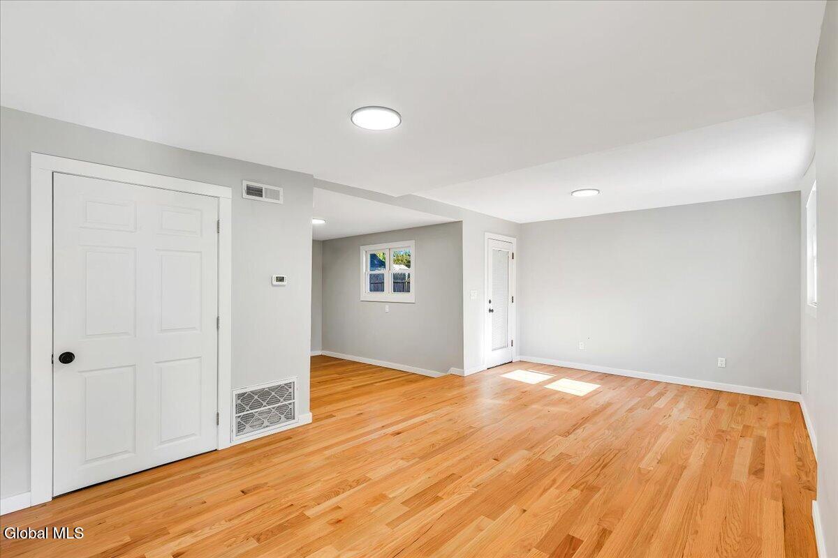 1379 Evergreen Avenue Rotterdam NY 12306