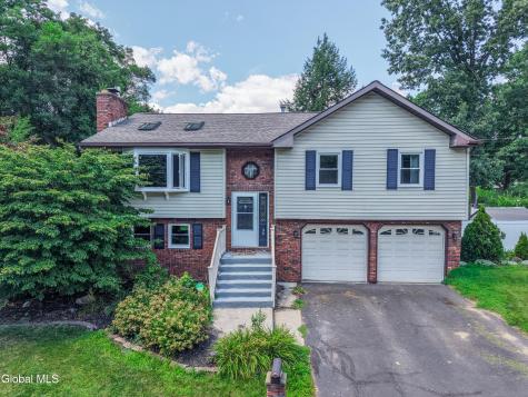 35 Hillcrest Avenue Schenectady NY 12309