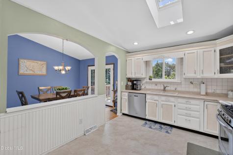 35 Hillcrest Avenue Schenectady NY 12309